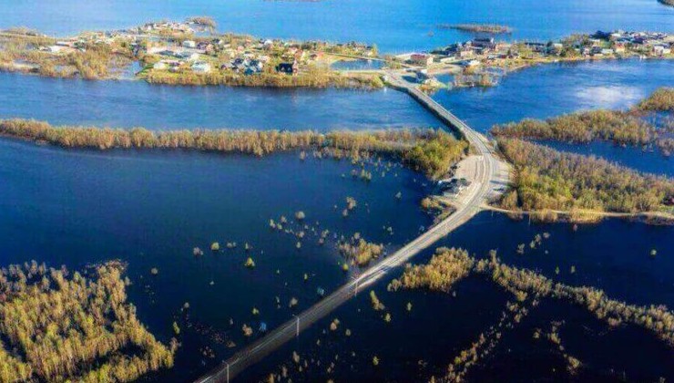 Рекордные наводнения в финской Лапландии: из-за таяния снега в регионе затопило дороги - «В мире»