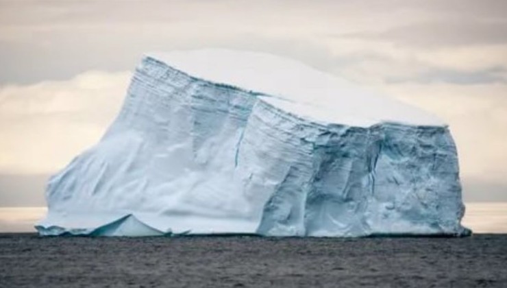 Мир лишился самого крупного айсберга - «В мире»