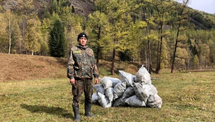Волонтеры очистили горы на Алтае - «Экология России»