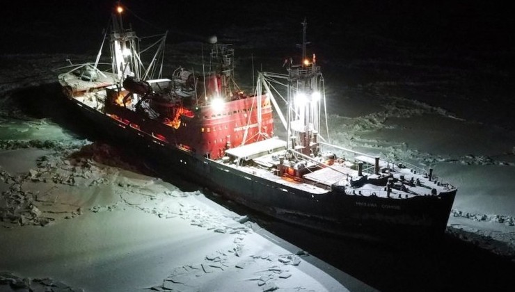 Более 20 судов зажаты во льдах Северного морского пути - «В мире»