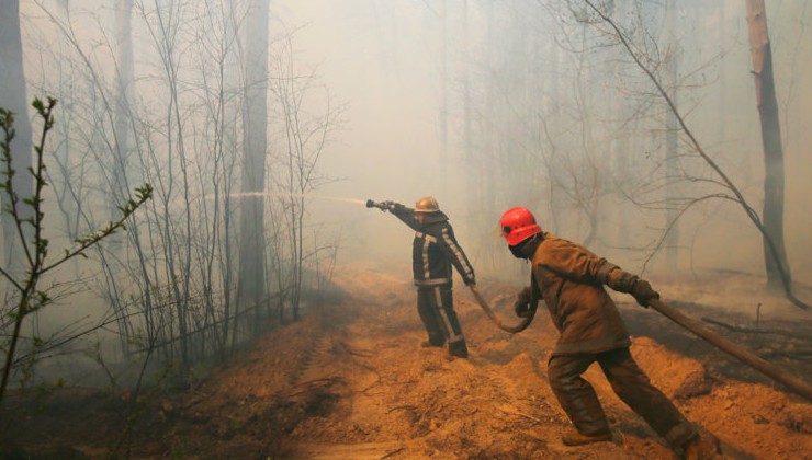 Пожары и пылевые бури Чернобыля несут угрозу миру - «В мире»