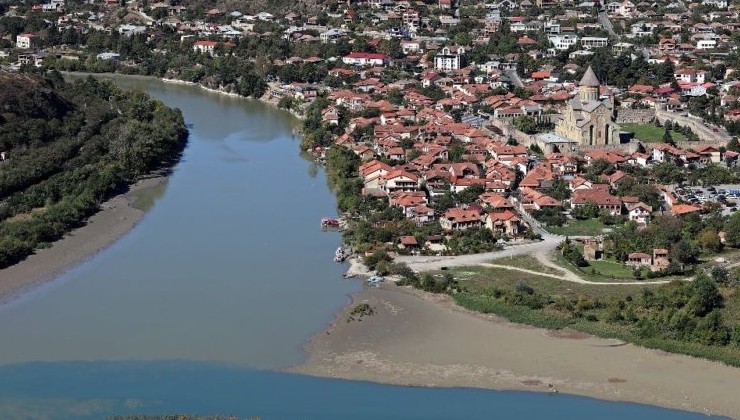Река Кура в Азербайджане за два года вдвое уменьшила русло - «В мире»
