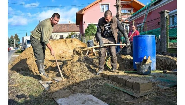 В Венгрии отмечен бум на дома из глины и соломы - «В мире»