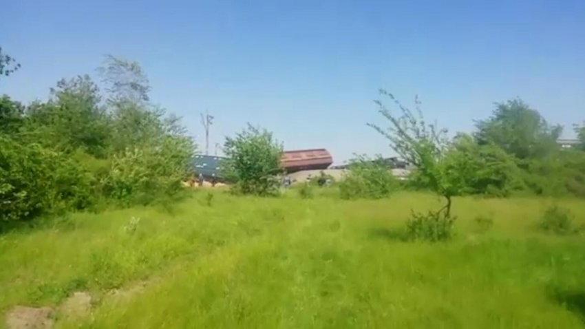 Восемь вагонов с зерном сошли с рельсов рядом с Симферополем - «Экология»