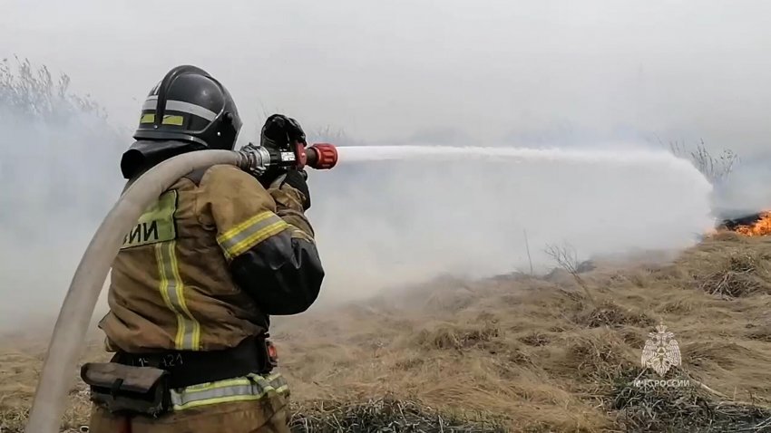 В Олекминском районе Якутии локализовали крупный природный пожар - «Экология»