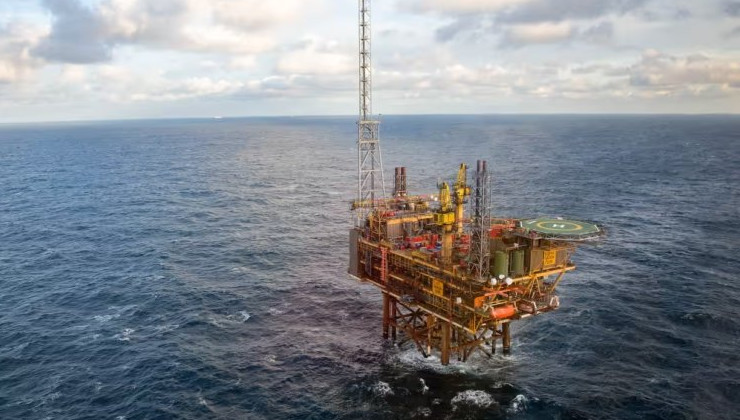 Британия выдала нефтяным компаниям лицензии на хранение углерода в Северном море - «В мире»