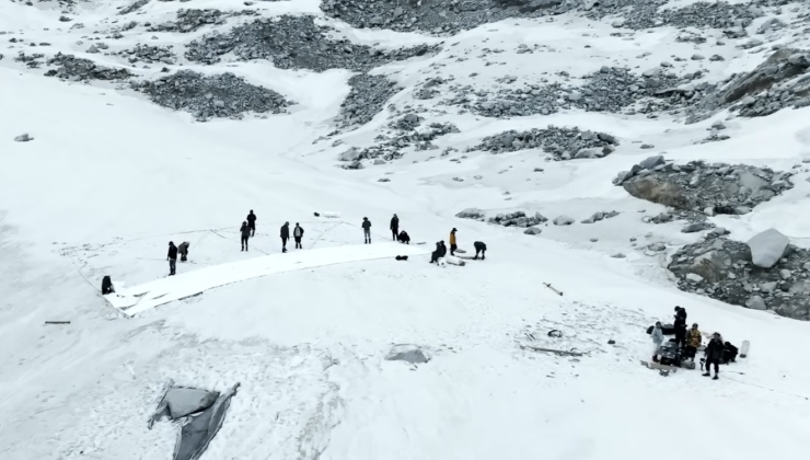 Тибетский ледник кутают в “одеяло”, чтобы спасти от таяния - «В мире»