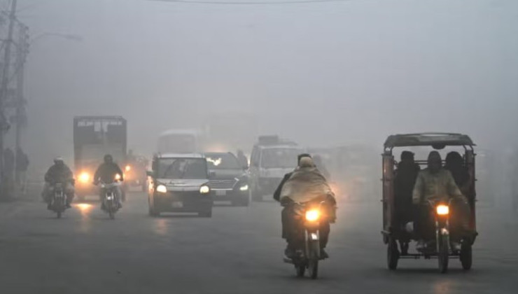 В Пакистане вызвали искусственный дождь для очистки воздуха - «В мире»