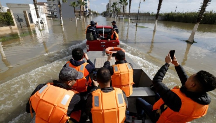 Более 140 тысяч человек эвакуированы из-за наводнений на севере Марокко - «В мире»