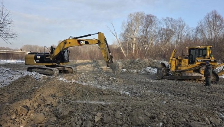В Комсомольске-на-Амуре расчищают русло реки Силинка для защиты города от паводков - «Экология России»