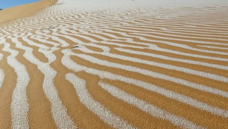 В Сахаре выпал снег: редкое погодное явление зафиксировано в Алжире - «Экология России»