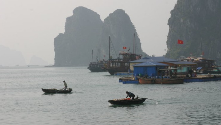 Вьетнам предложил снизить экологический налог на топливо на фоне роста мировых цен - «В мире»